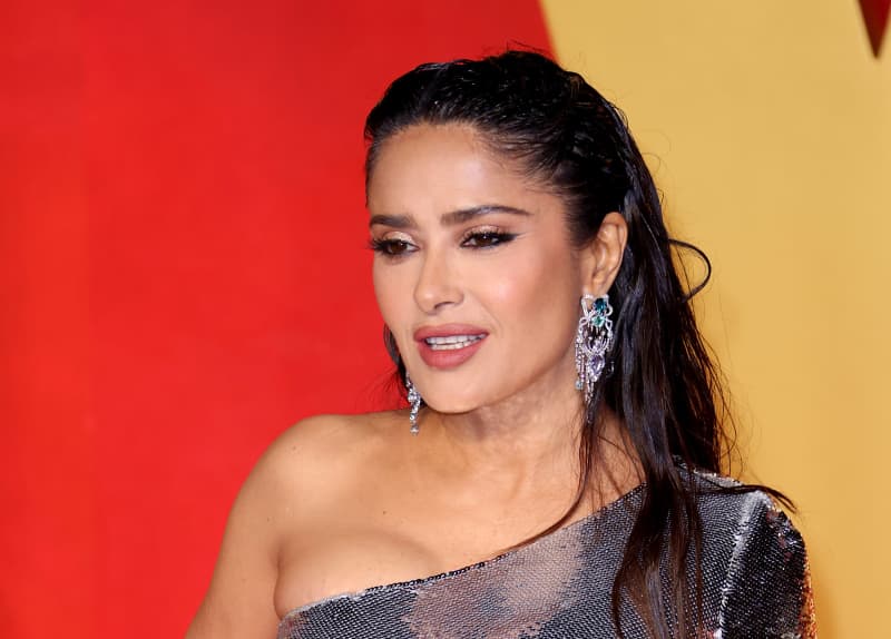 Hei E Wasserspiele Salma Hayek Im Knappen Bikini