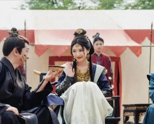 《庆余年2》首播！36岁毛晓彤出演北齐公主，不愧为“最美公主”