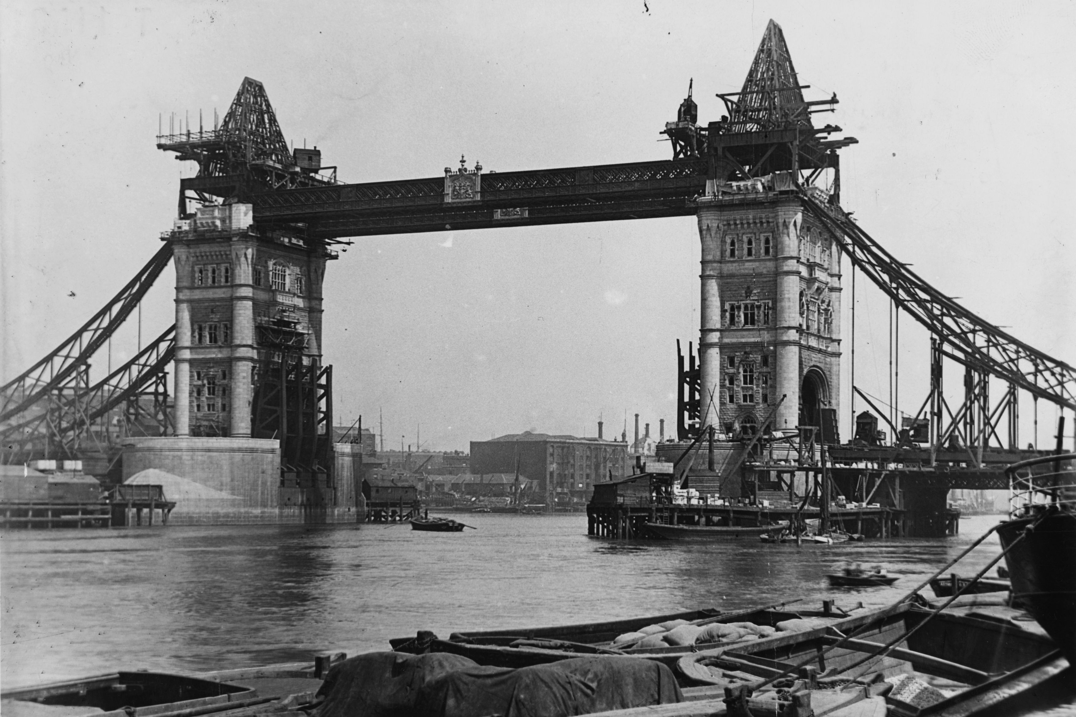 PHOTOS: World icons under construction