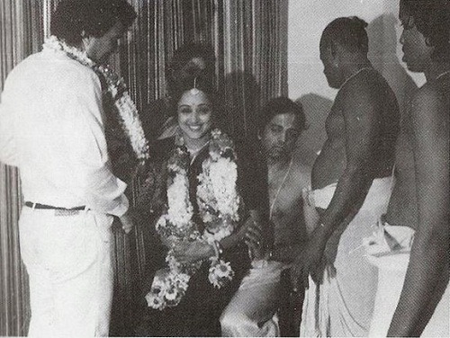 Have seen these wedding photos