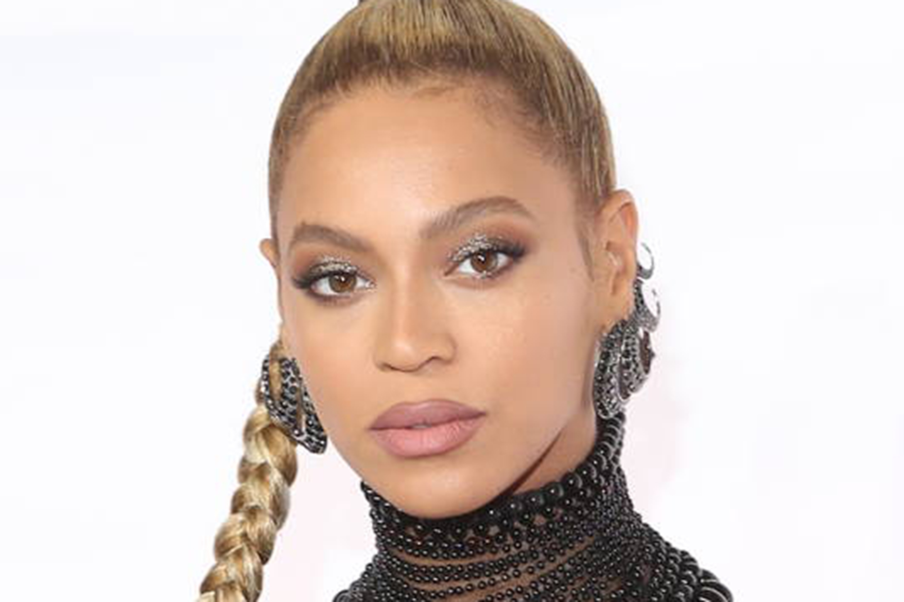 Beyoncé's representative slams filler rumours