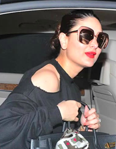 Kareena's stunning airport look