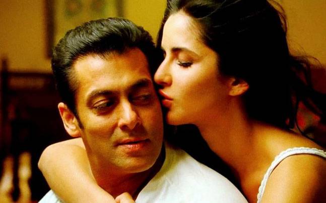 Salman, Katrina romance each other