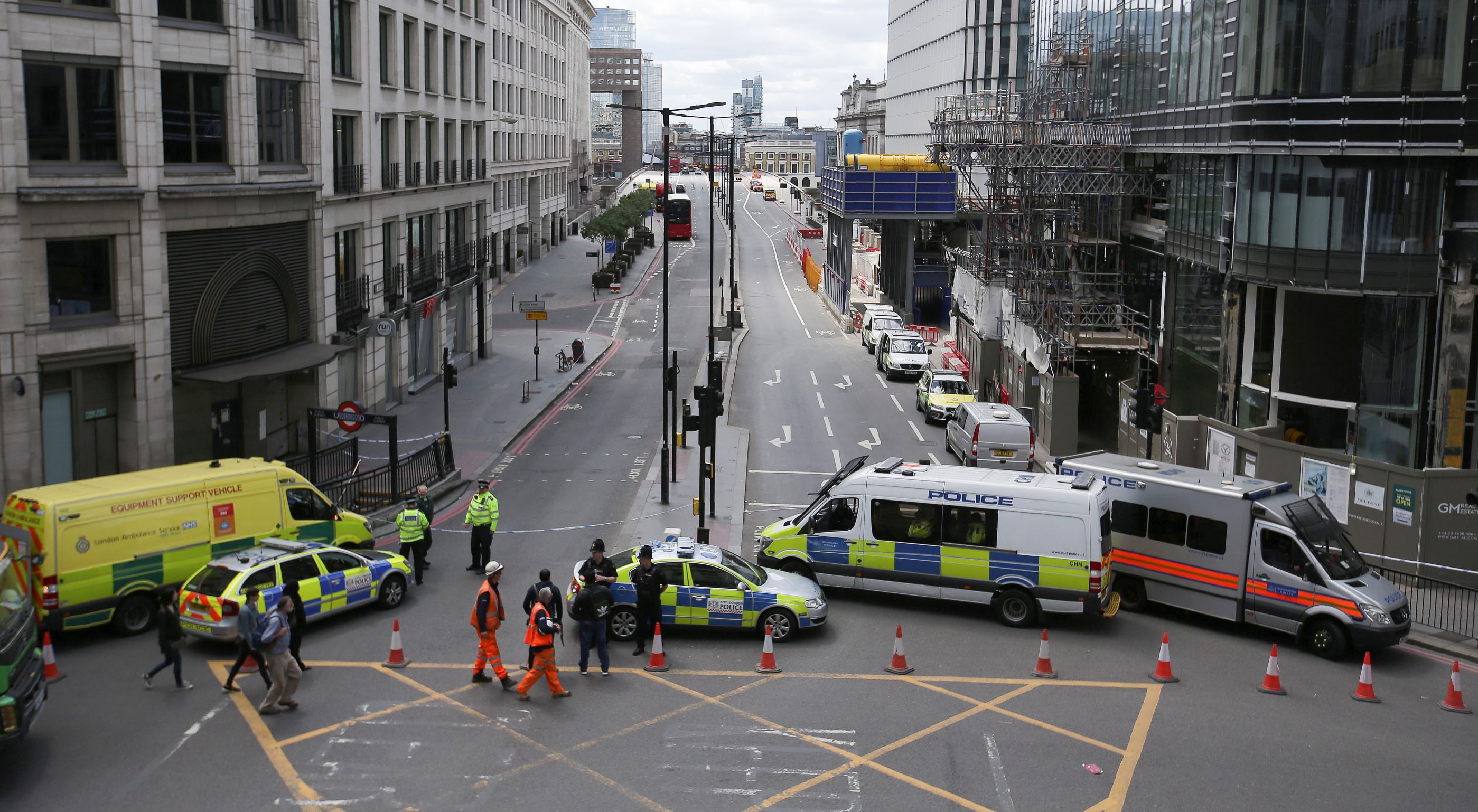 Video shows London attackers' route