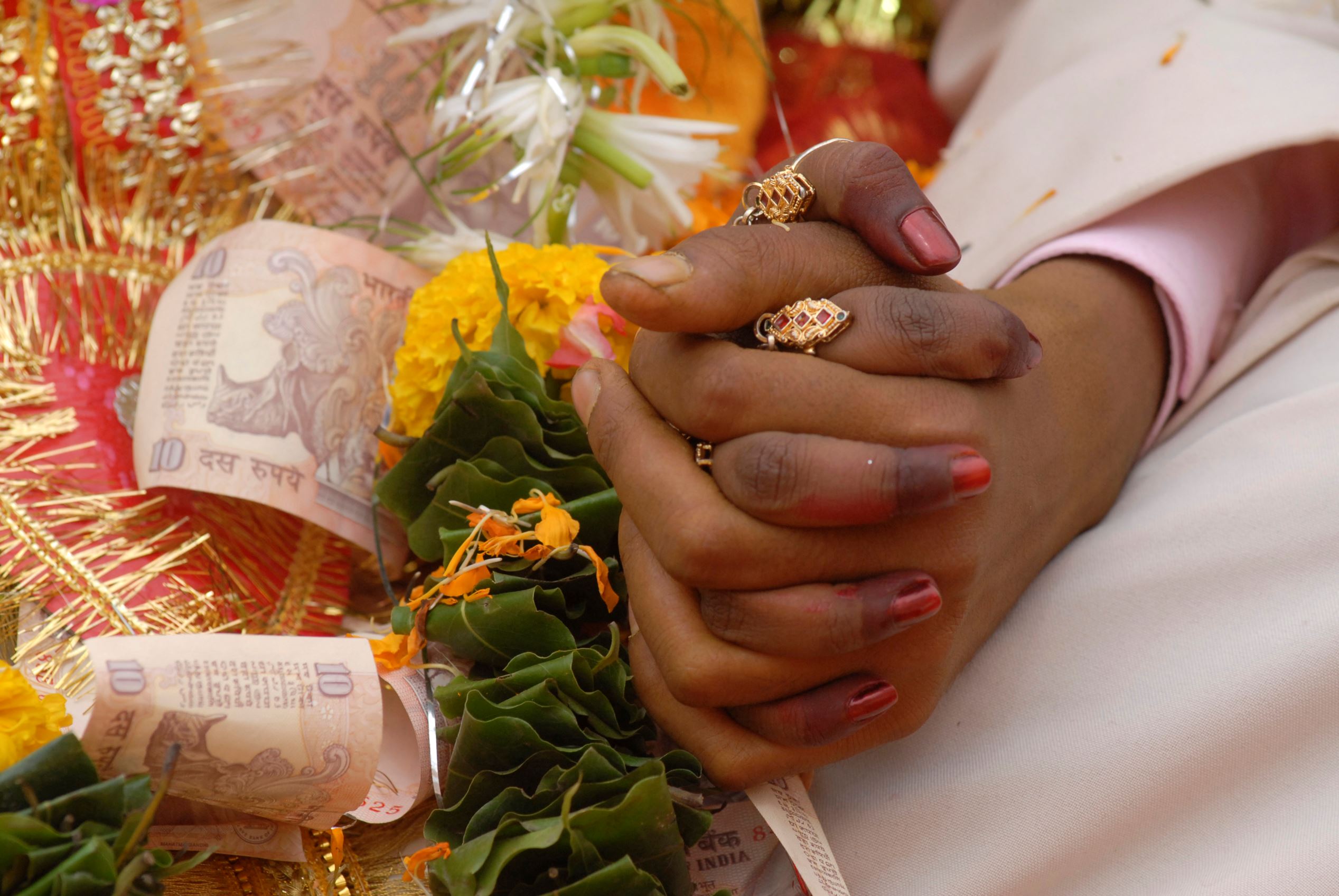 Dancing groom drops dead minutes