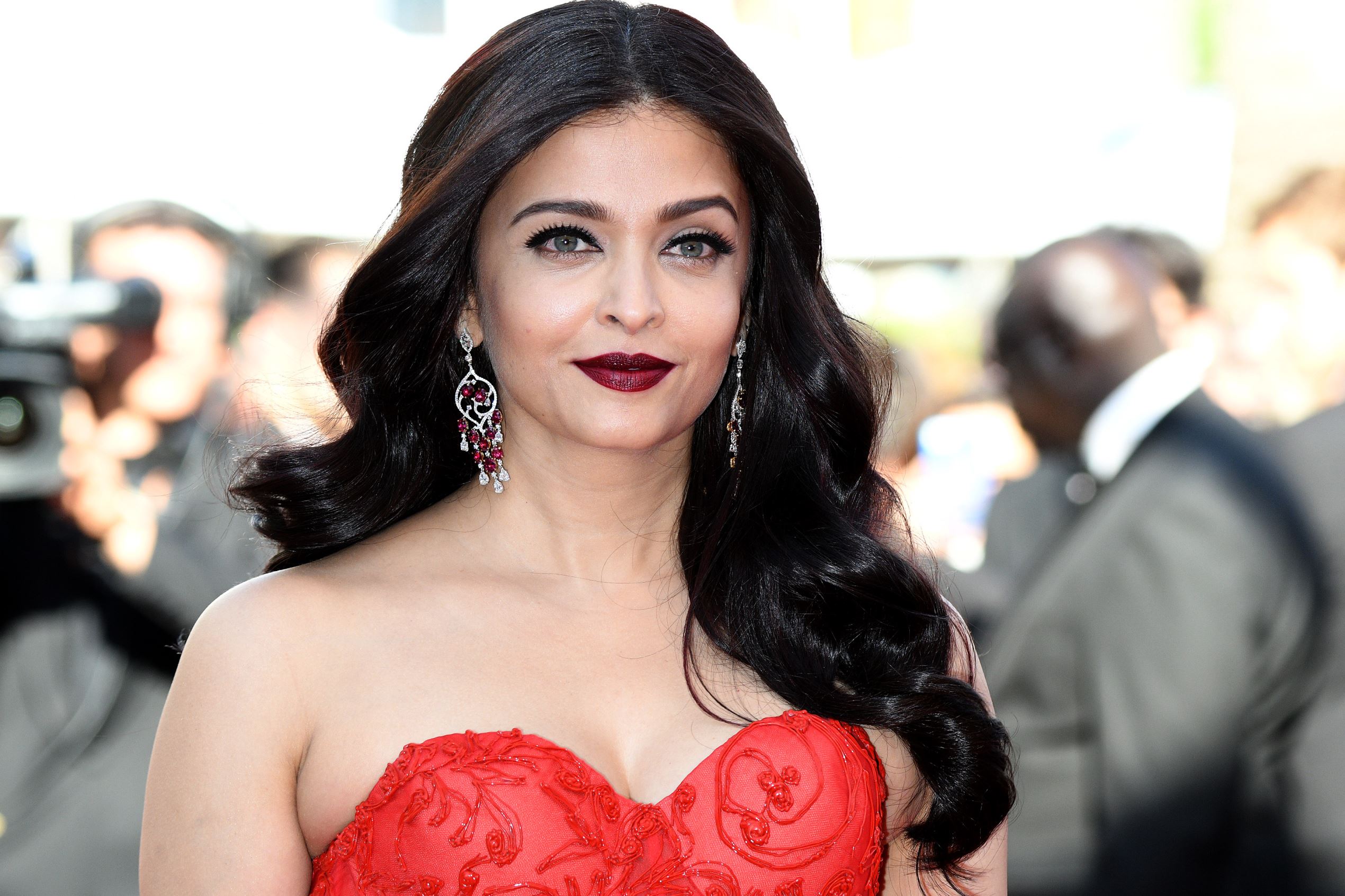Youth claims Aishwarya's