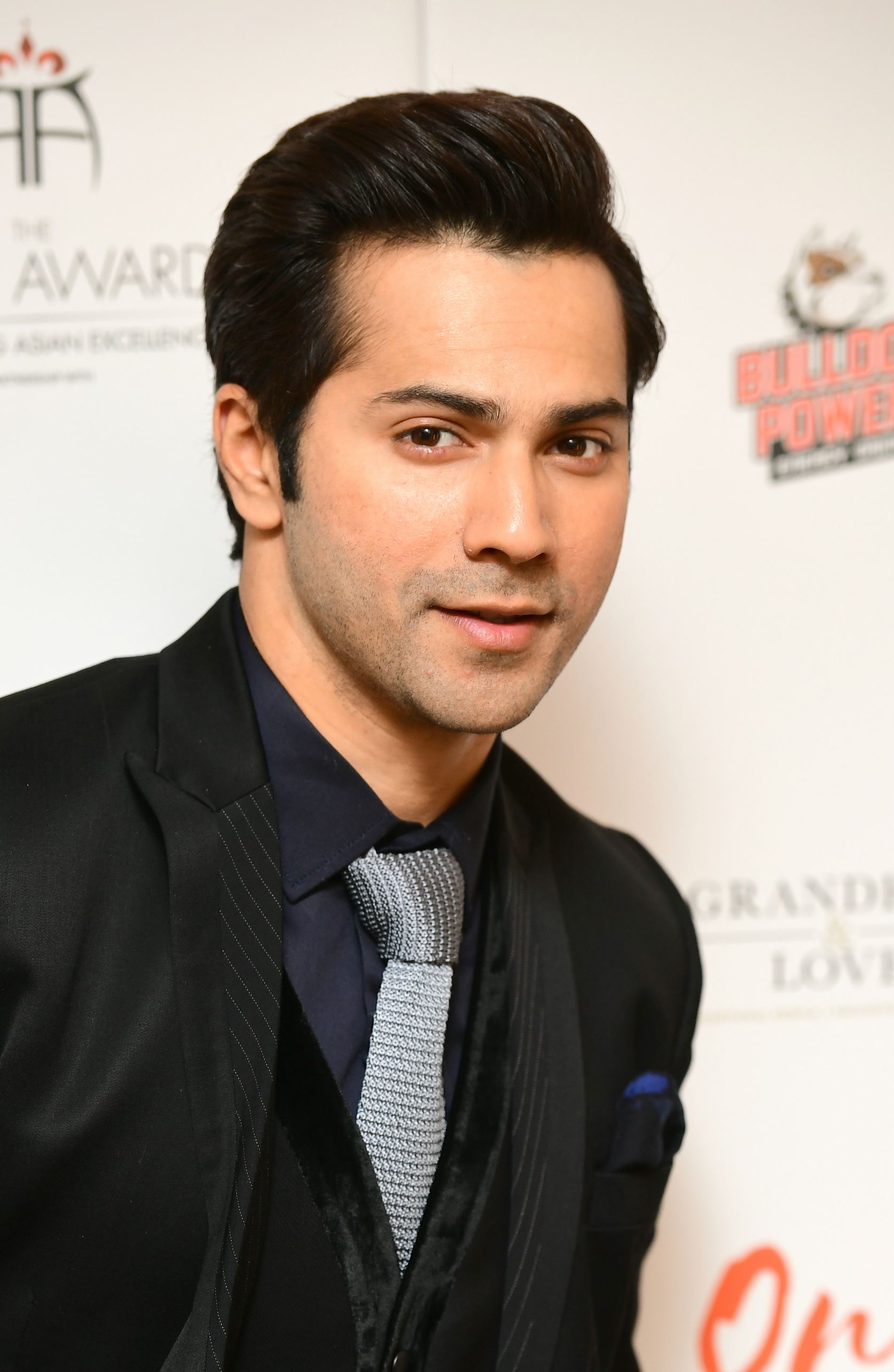 Varun Dhawan injures himself