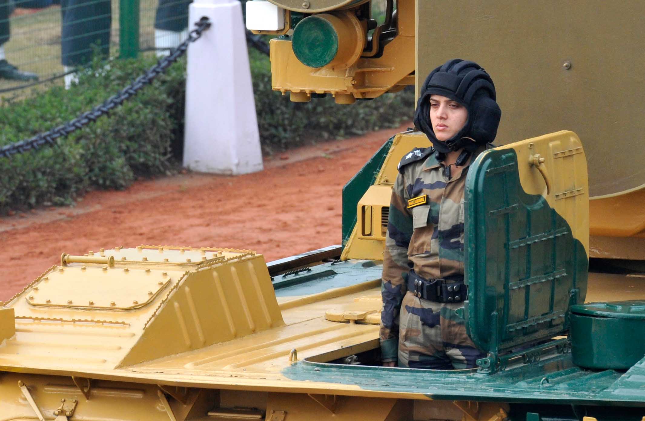 Women soldiers combat