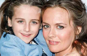 Alicia Silverstone: Feeding vegan diet