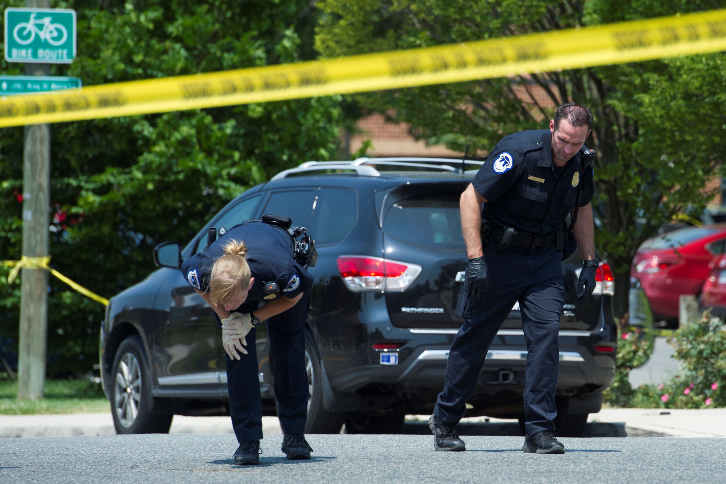 Rep. injured shooting; suspect dies