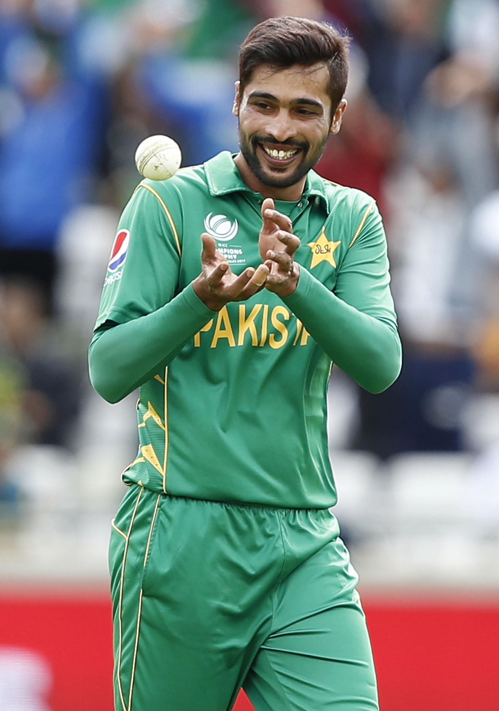 Amir recovers from injury time