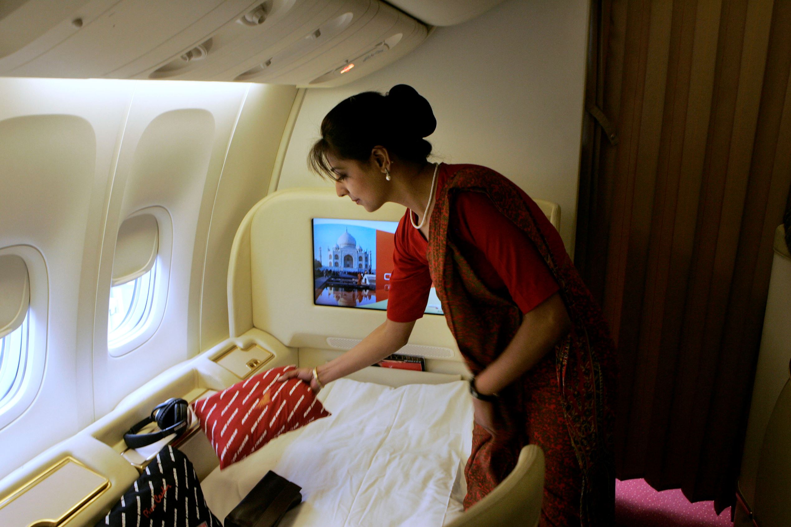 hostesses reveal worst in-flight passenger