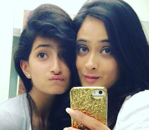 Shweta Tiwari's daughter Palak looks