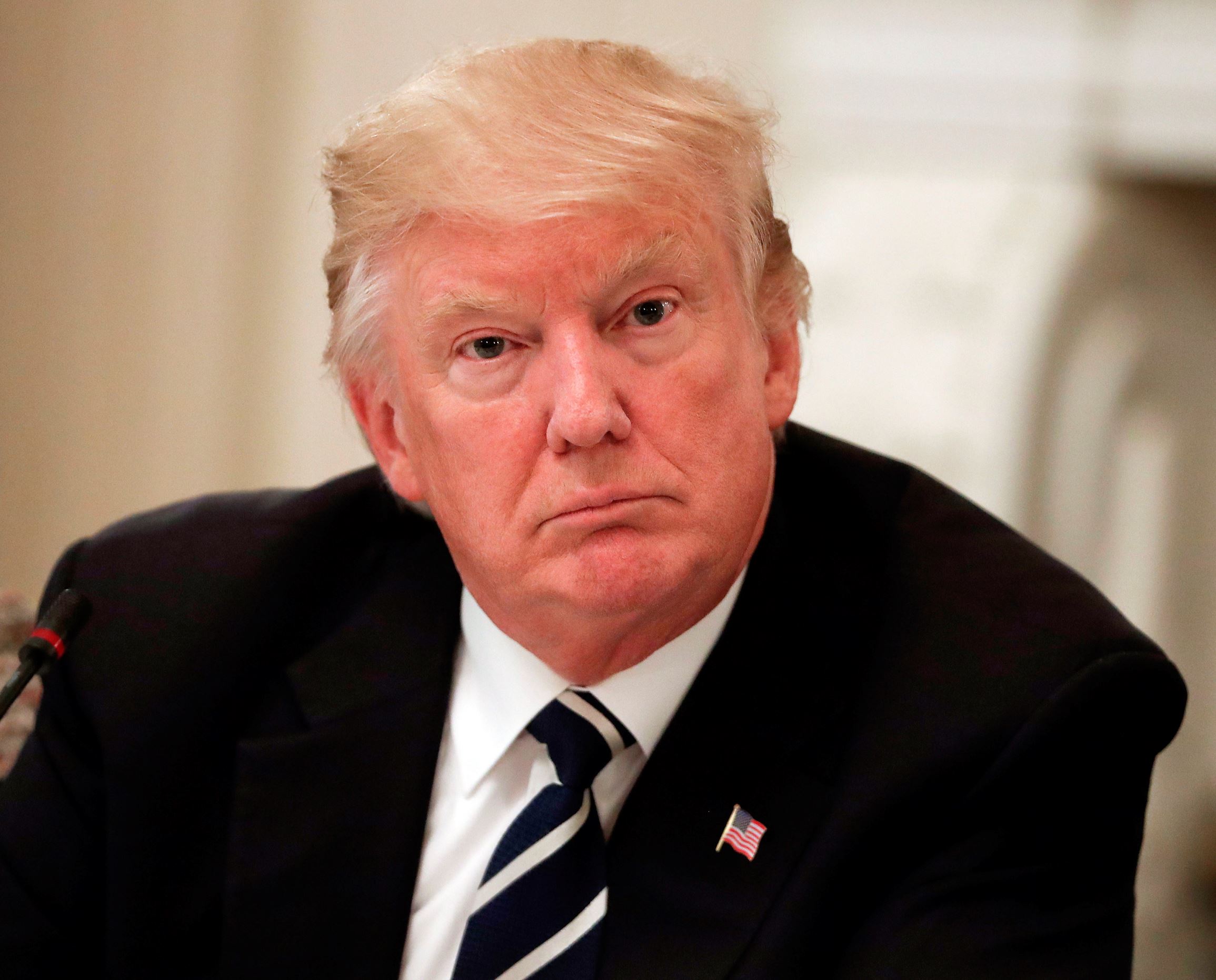 Trump calls Comey "leaker" early-morning