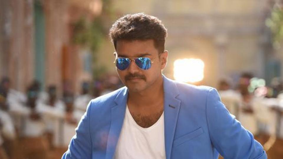 Tamil superstar Vijay gets statue