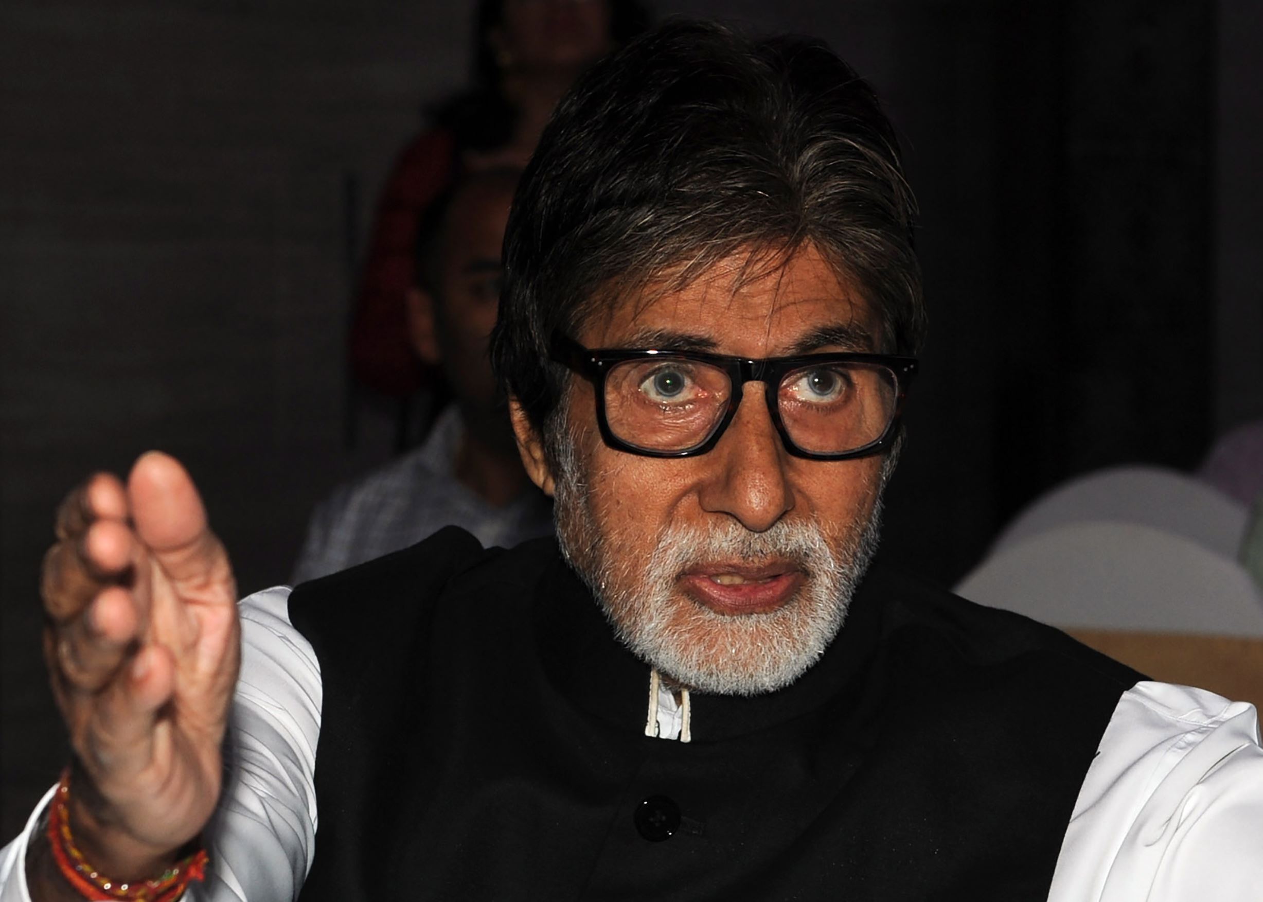 Amitabh promised â‚¹32 Vishwas using