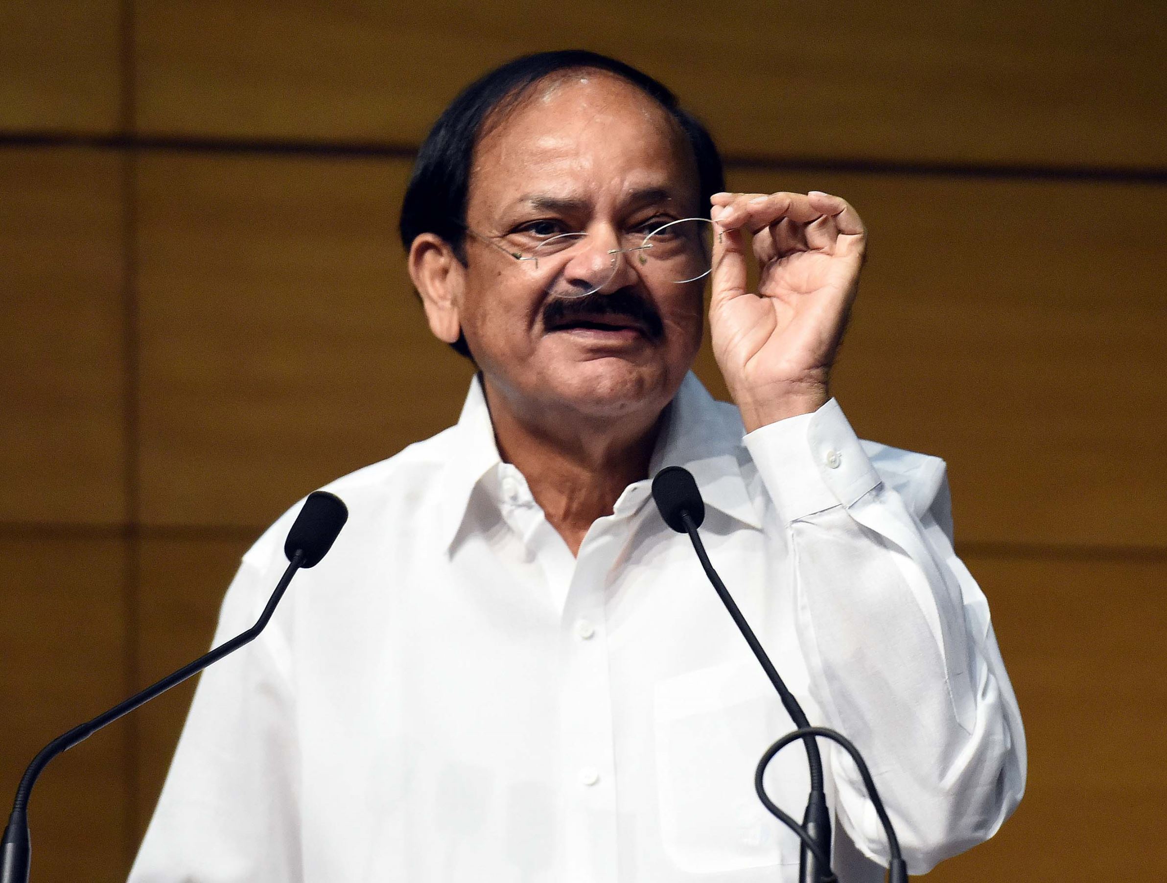 Loan waiver become fashion: Naidu
