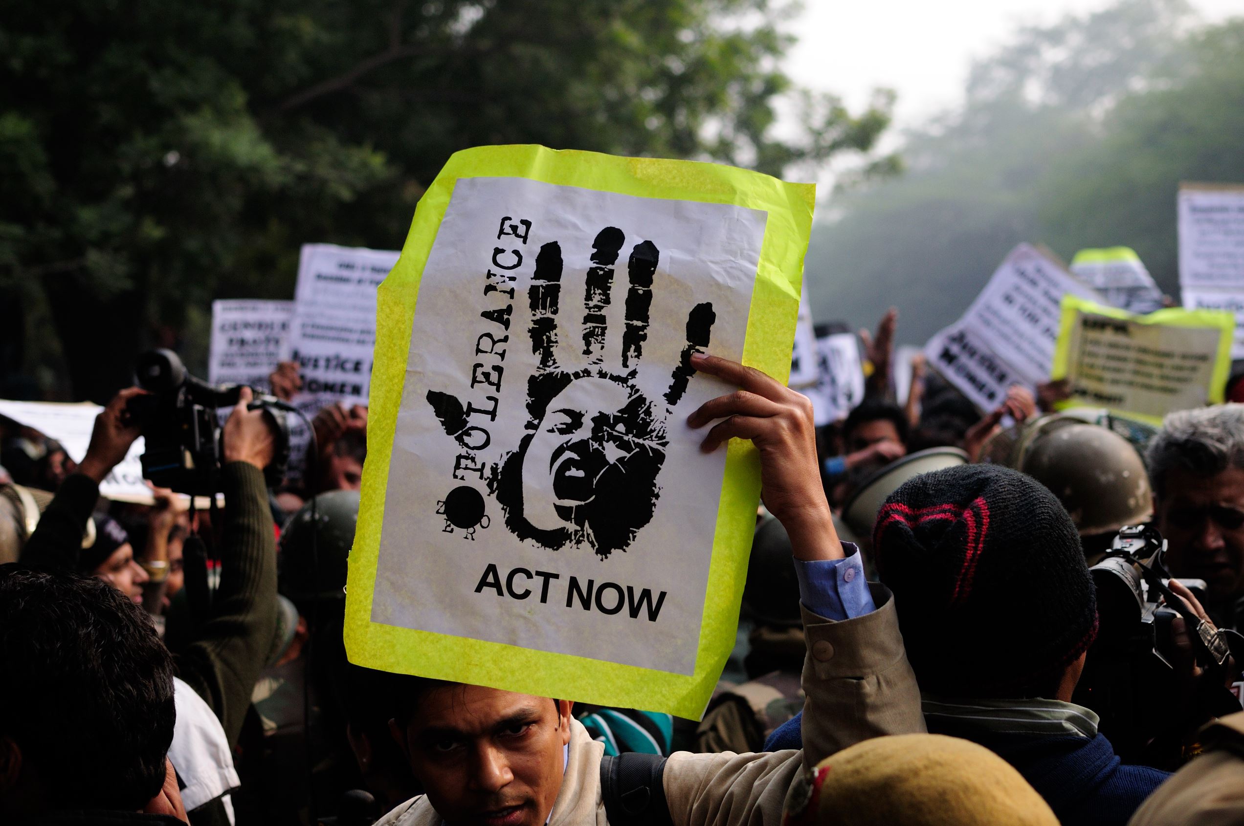18-year-old raped moving Delhi, held