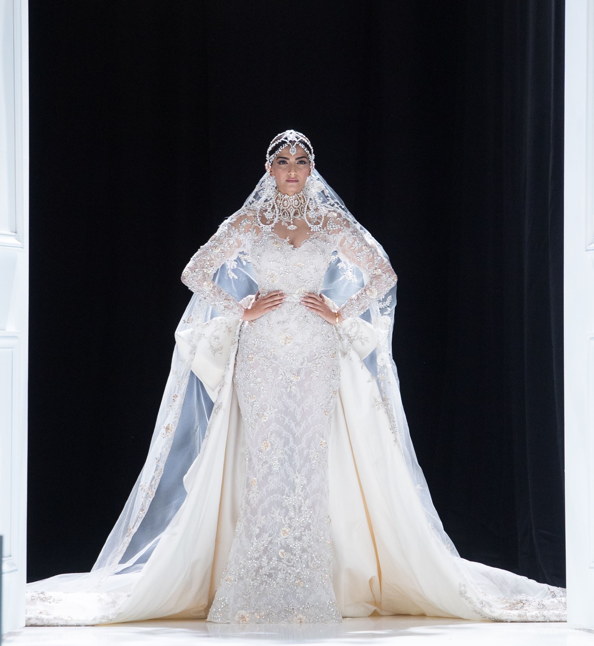 Sonam Kapoor turns show stopper
