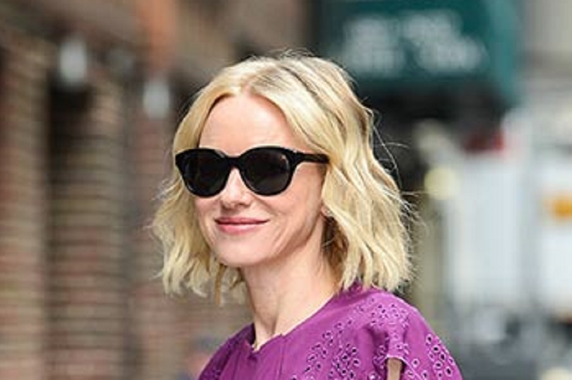 Naomi Watts enjoys holiday lifetime