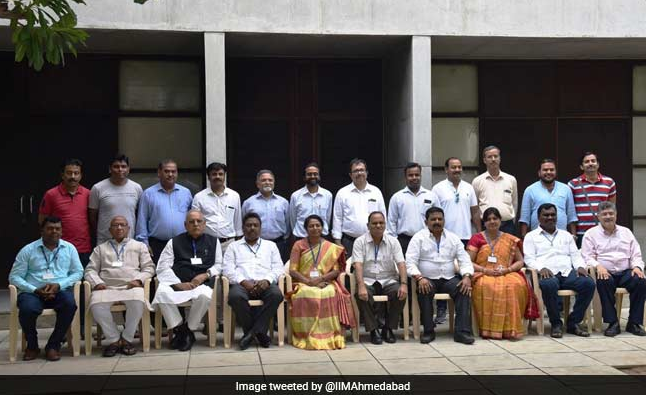 Ministers take crash course IIM-A