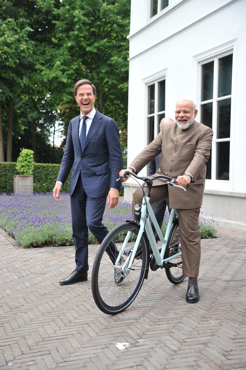Modi gets ride, courtesy Netherlands