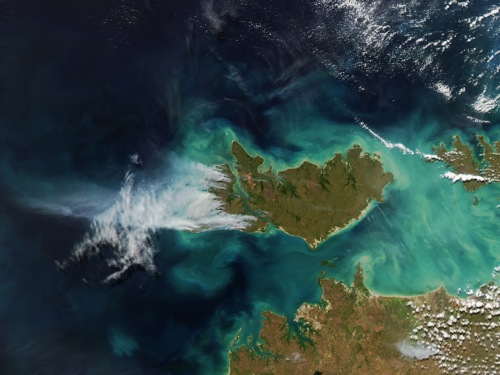 Satellite views world: June 2017
