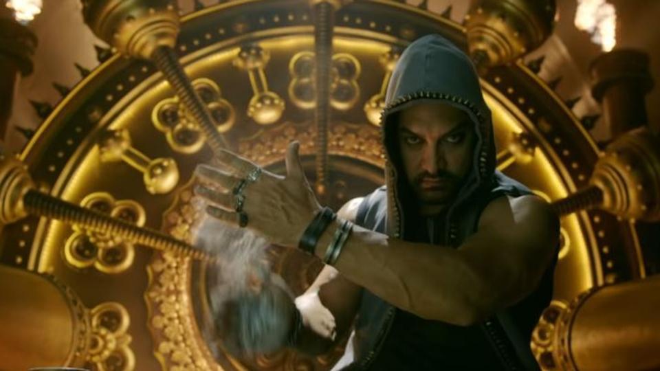 Watch Aamirâ€™s Chinese fans dance