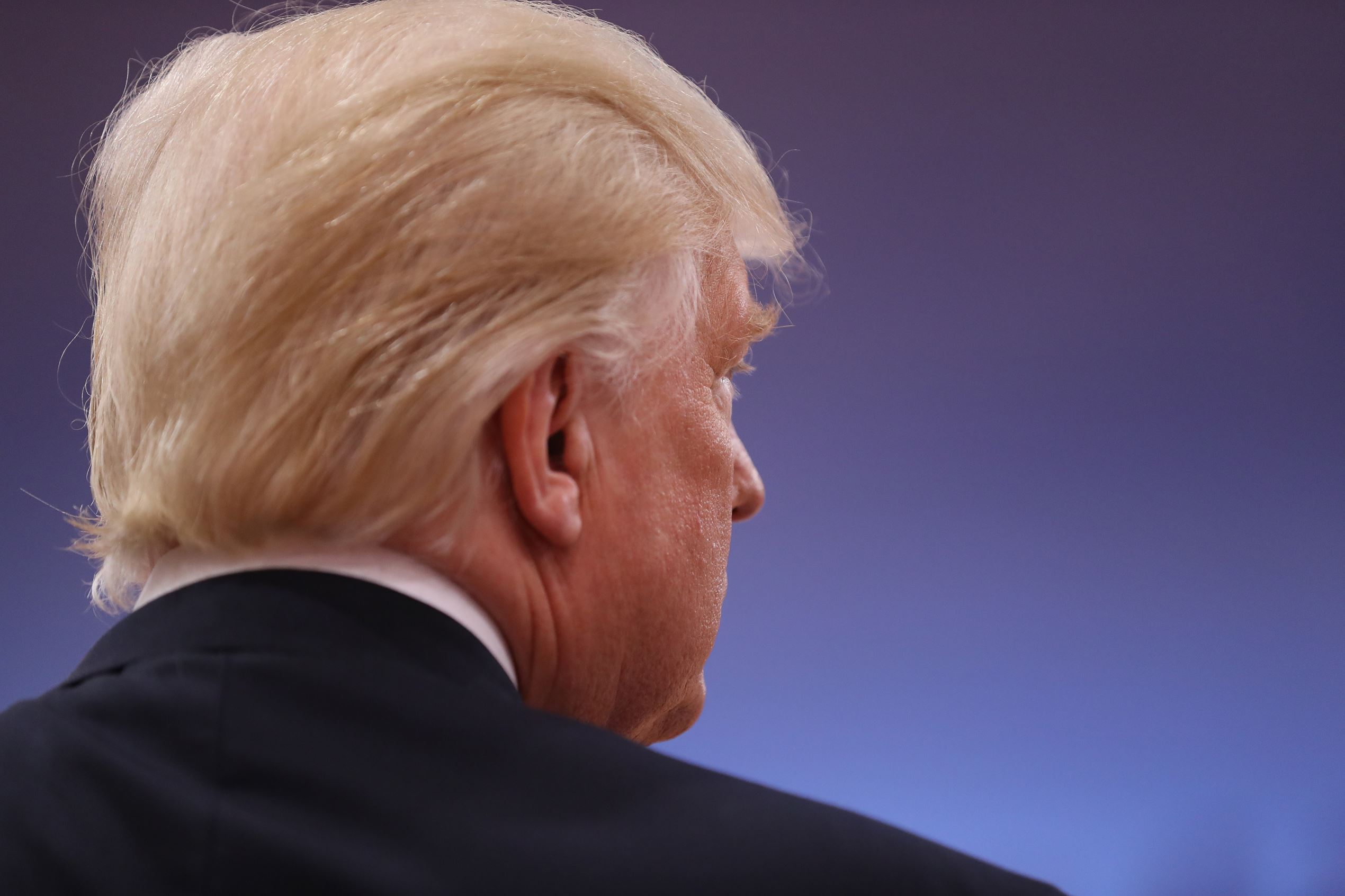 Trump backtracks cyber unit with