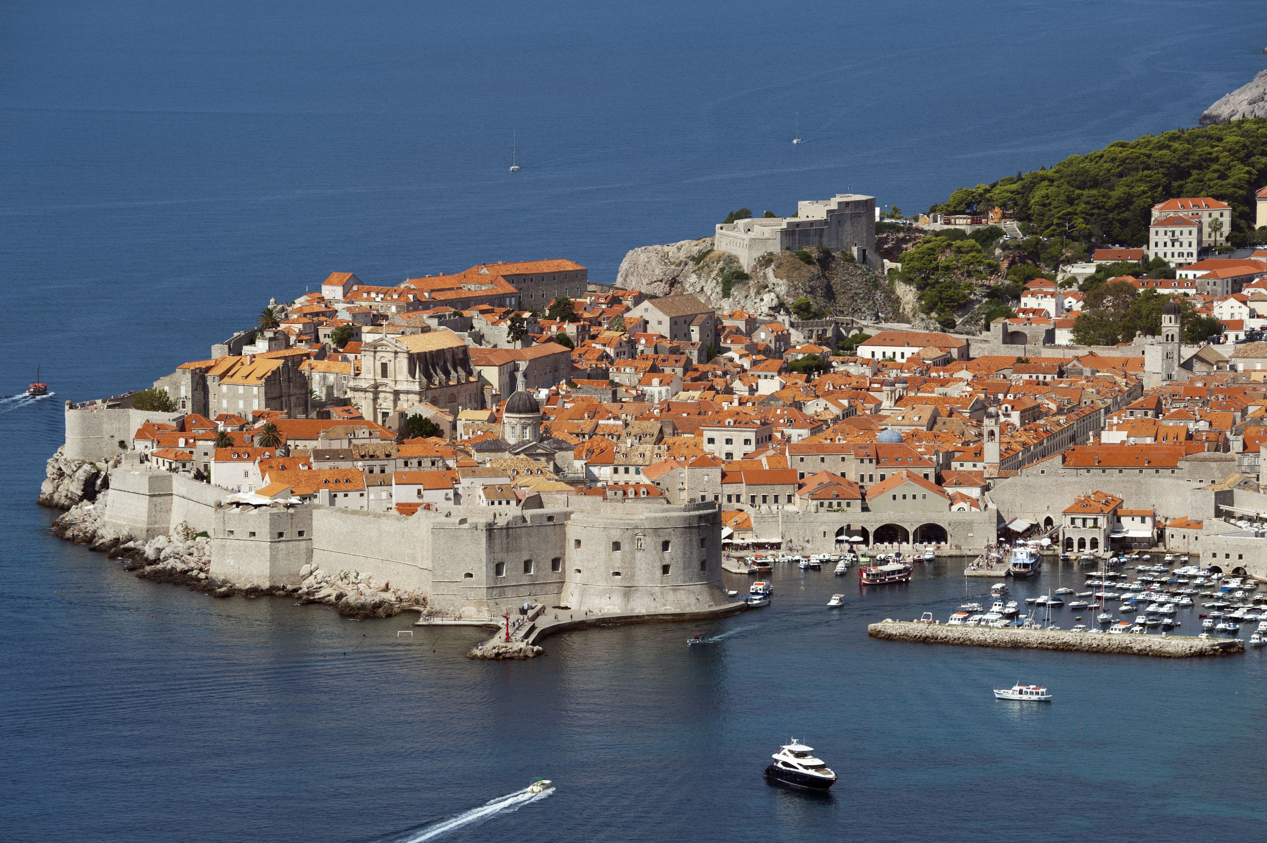 Must visit locations 'Game Thrones'