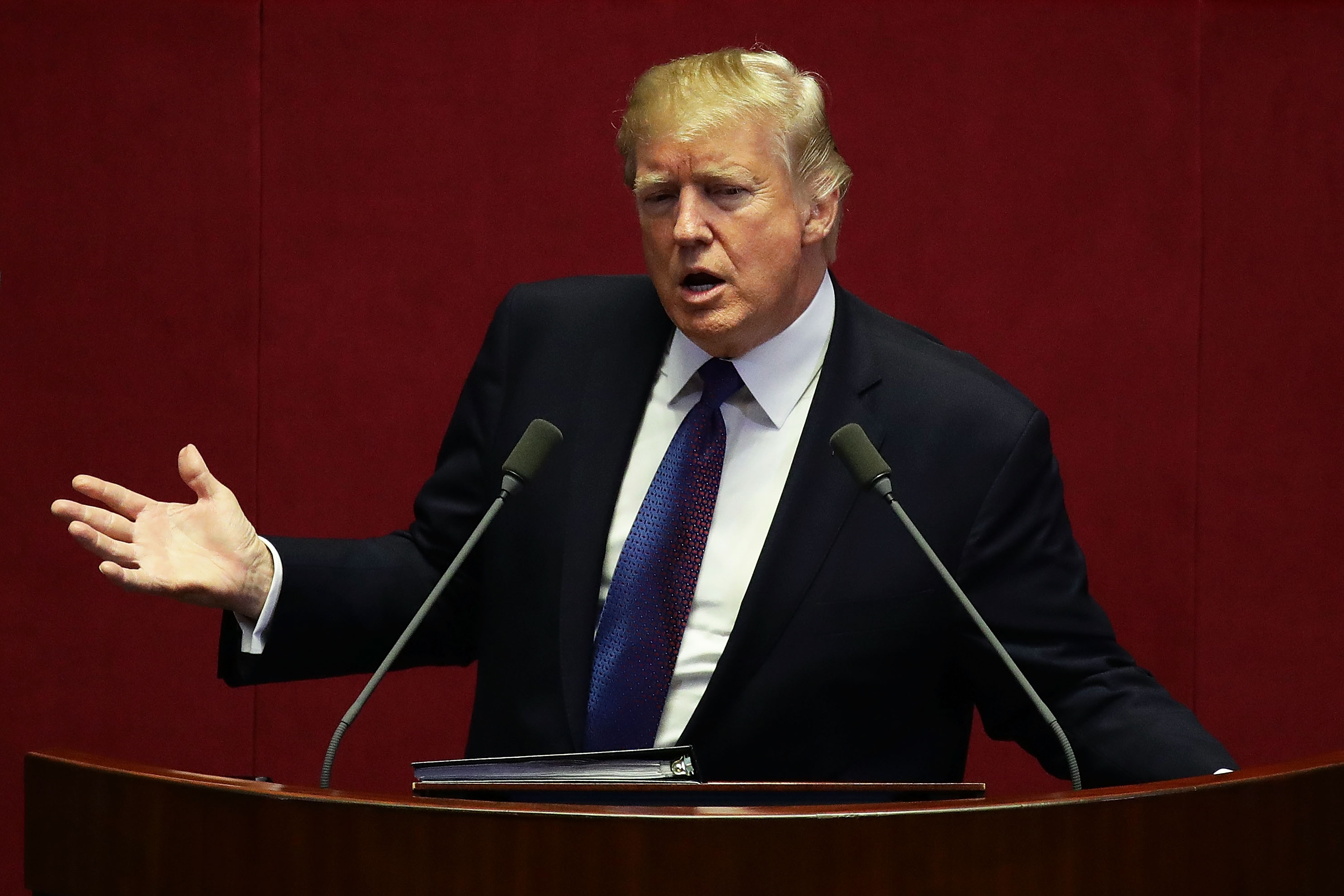 Trump steps up praise for Xi ahead of China visit
