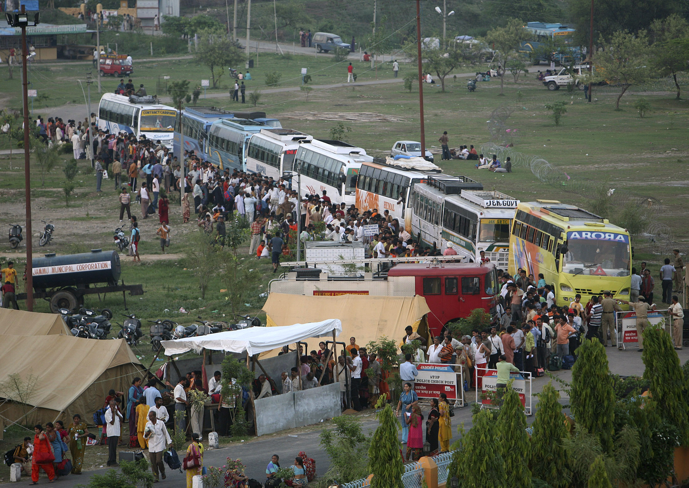 â€˜Bus drove through bulletsâ€™