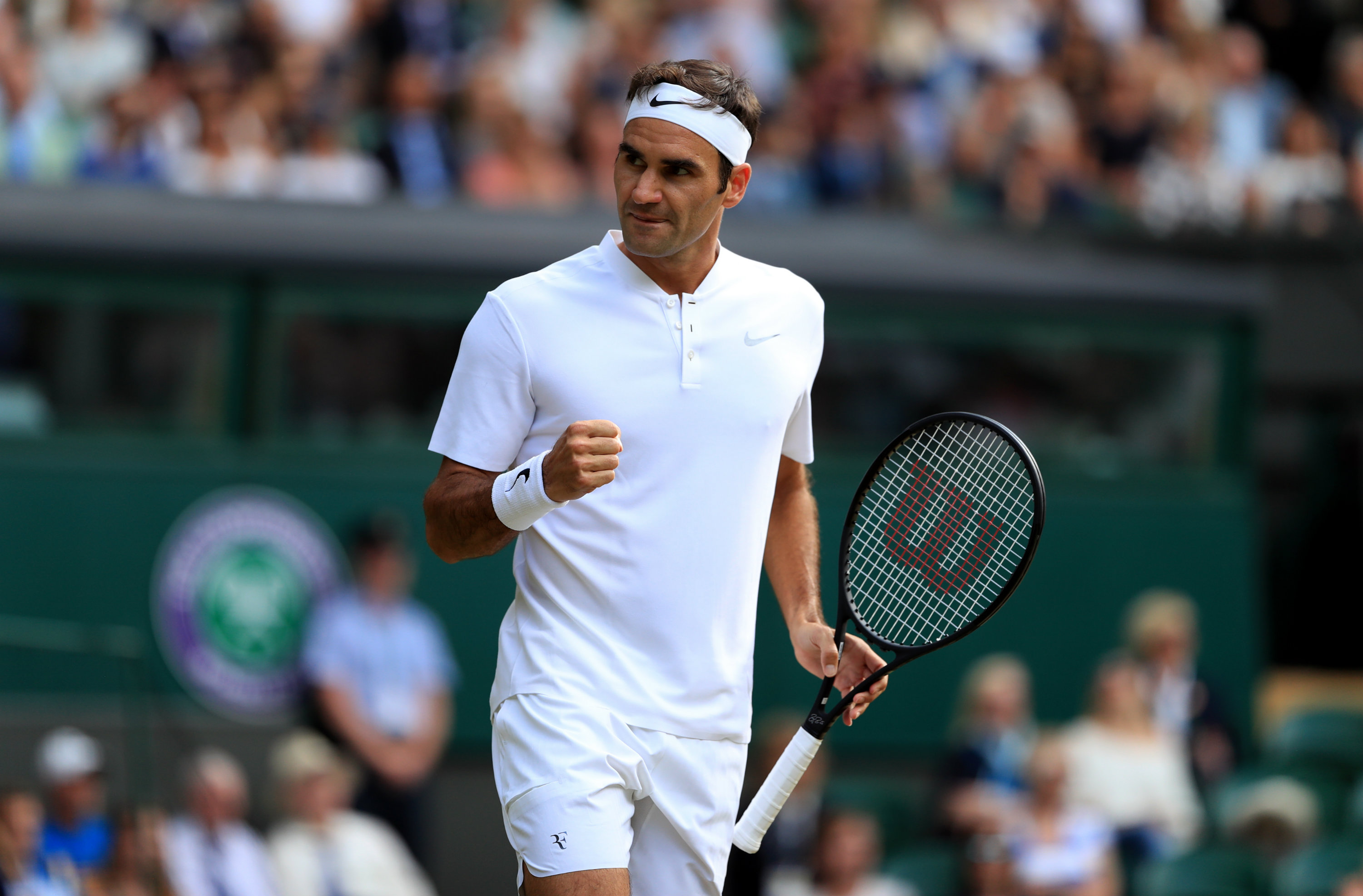 Roger Federer verge Wimbledon immortality