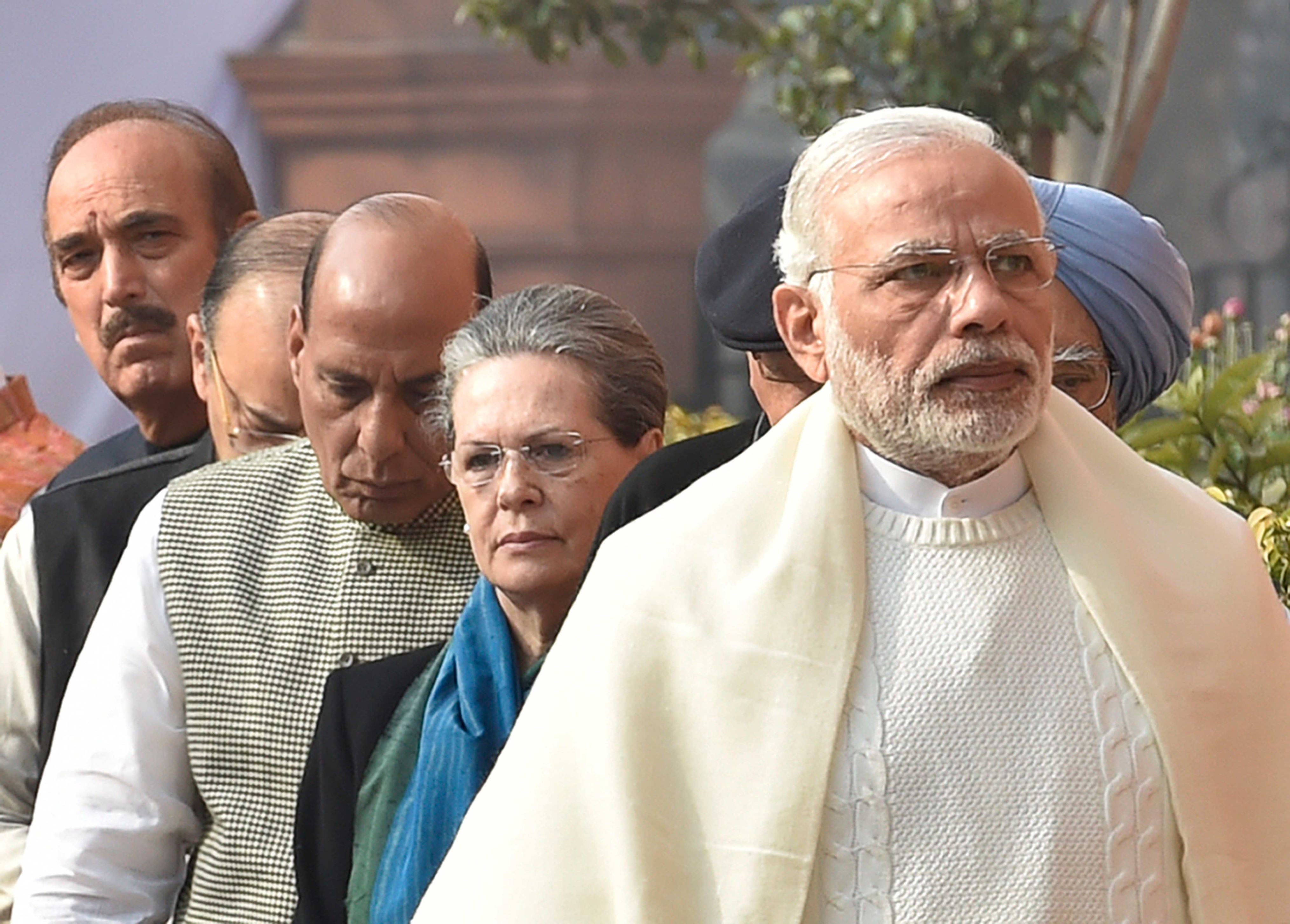 Sonia Gandhi targets Modi