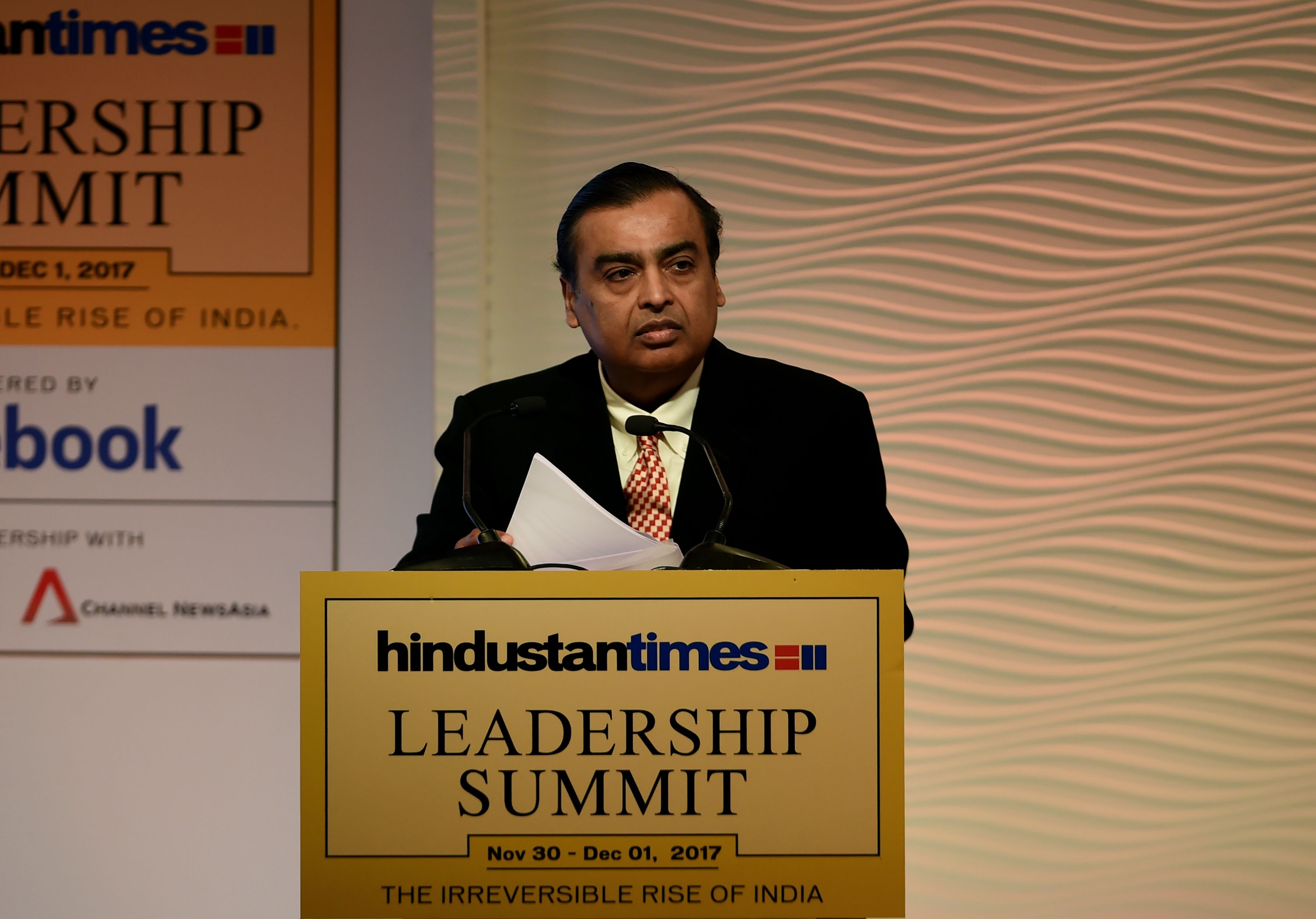 don't carry cash: Mukesh Ambani