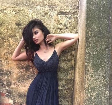 Mouni's sensuous photos will make