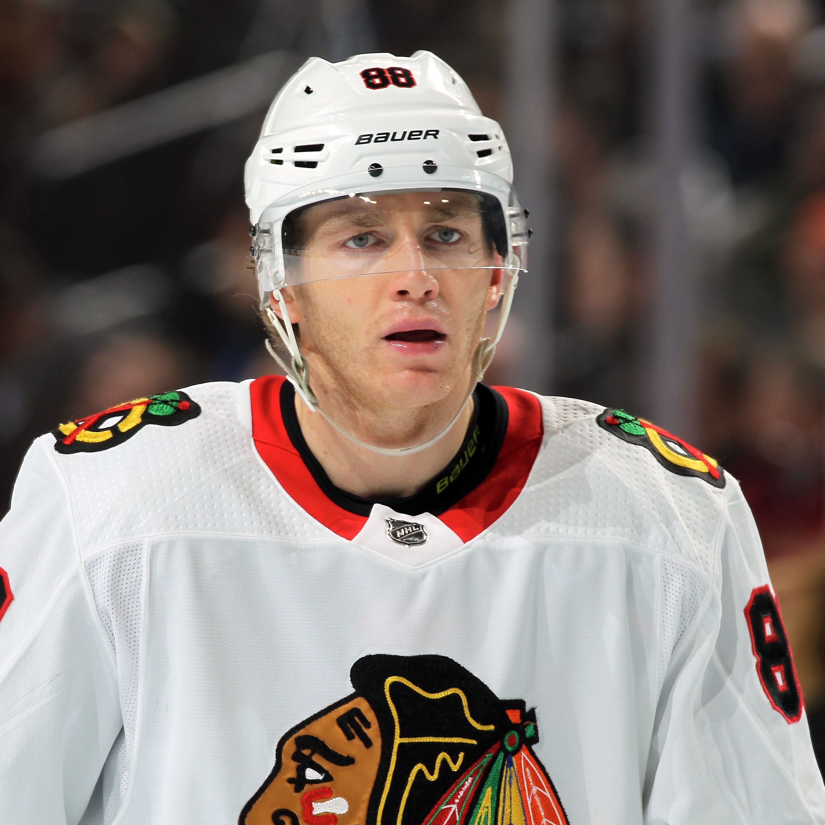 Blackhawks beat Jets extend streak