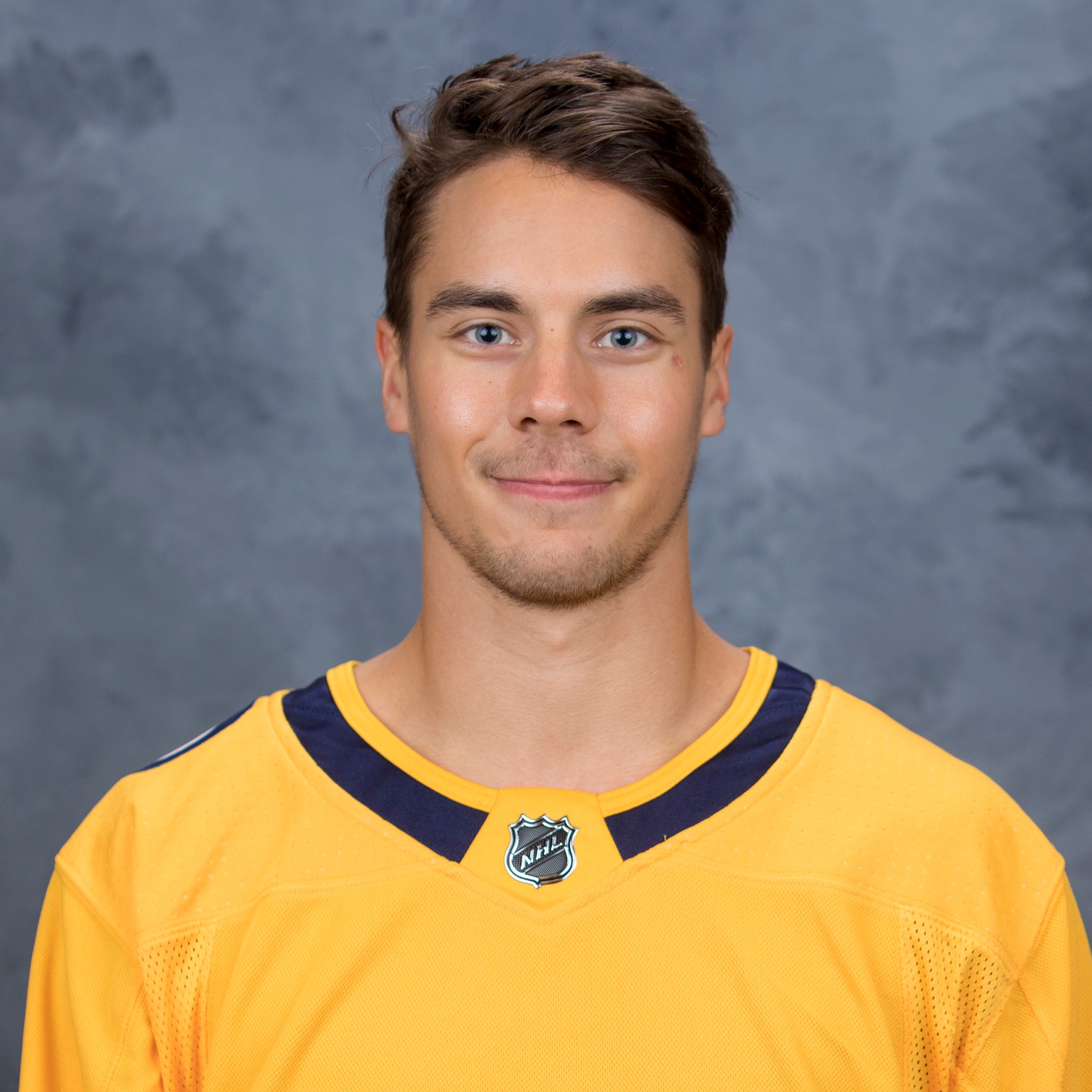 Saros helps Predators shut Oilers
