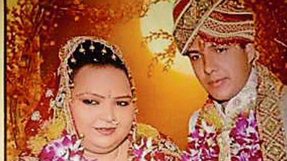 Delhi bludgeons wife death, drives