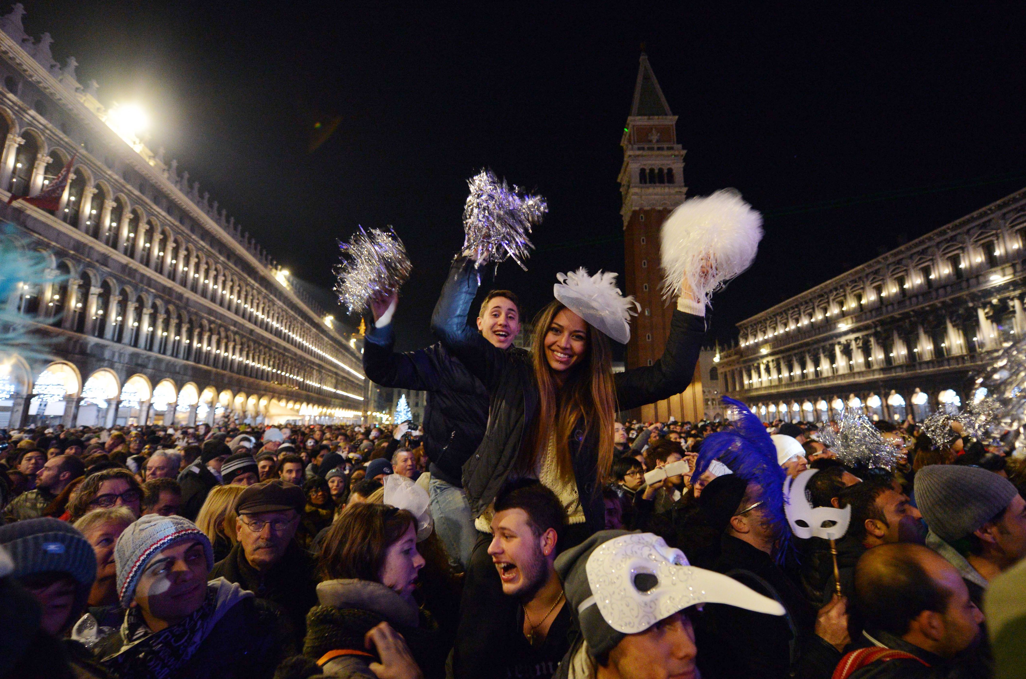 Year’s traditions around world