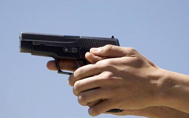 commando shoots wife, sister-in-law, then