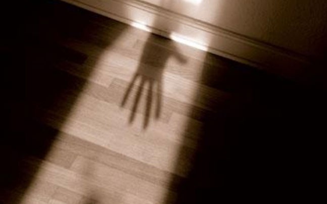 Depressed youth hangs self after