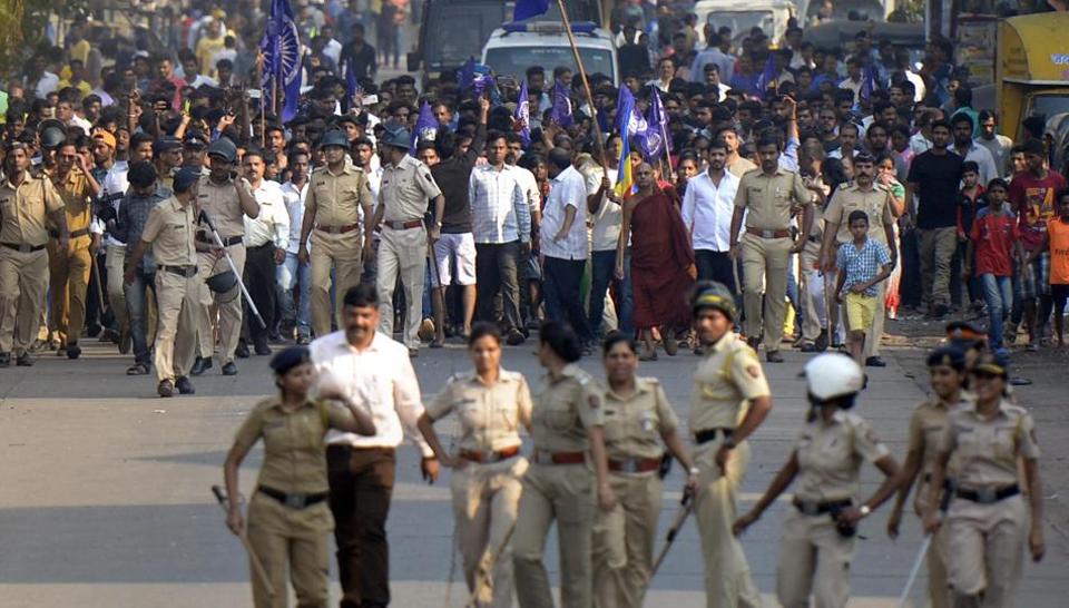 LIVE updates: Maha bandh