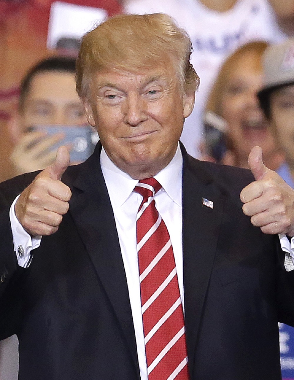 Twitter won't block Trump