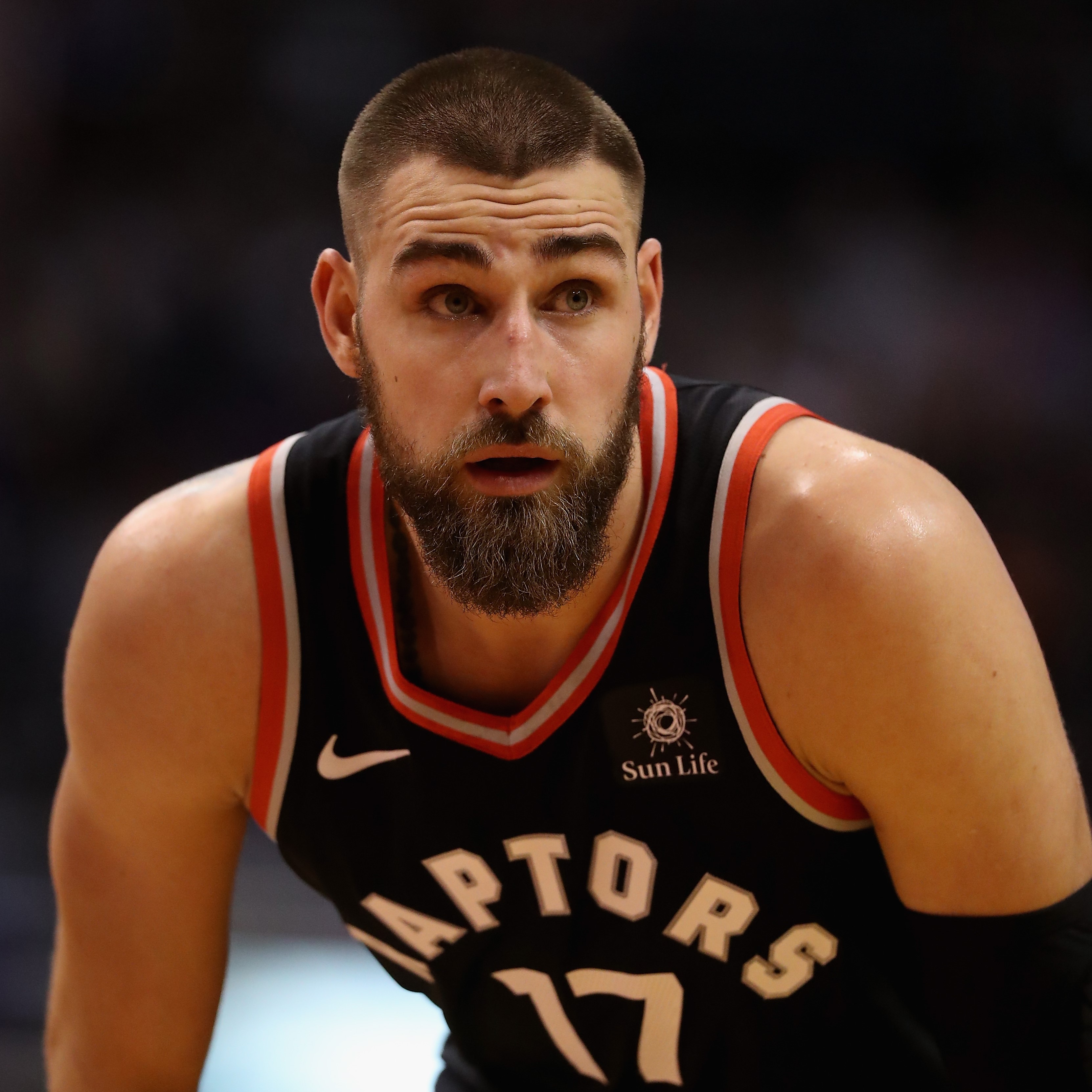 Valanciunas scores Raptors beat Bucks