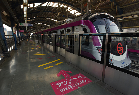 launch Delhi metro line