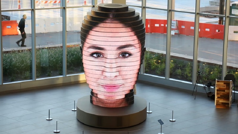 This 14-foot sculpture displays larger-than-life selfies