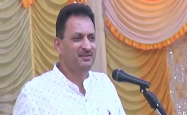 Union Minister says 'here change