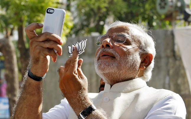 says ignore SMSes