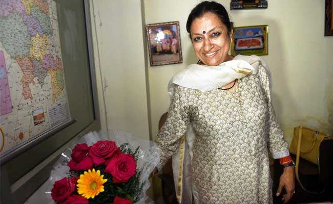 Cong slaps cop, gets back